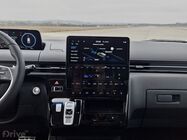 Hyundai Staria 1.6 T-GDI Hybrid Luxury