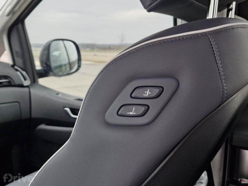 Hyundai Staria 1.6 T-GDI Hybrid Luxury