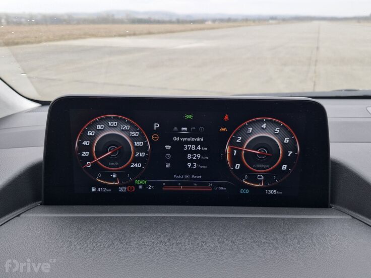 Hyundai Staria 1.6 T-GDI Hybrid Luxury