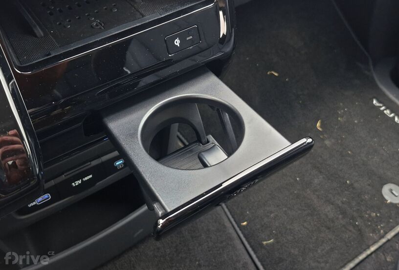 Hyundai Staria 1.6 T-GDI Hybrid Luxury