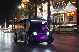 Tesla dostává dalšího těžkého soupeře. Amazon spouští robotaxi Zoox