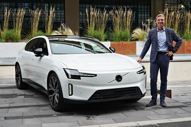 Nová vlajková loď ze Severu. Prohlédli jsme si Volvo ES90