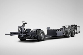 Scania uvádí zlatou střední cestu mezi spalovacím a elektrickým pohonem