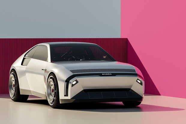 Legendární Škoda 110 R znovu ožívá. Co na ni říkáte jako elektromobil?