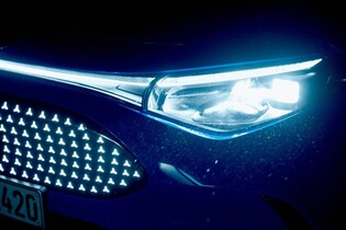 Stojí za vidění. Mercedes otevřel obří testovací centrum světel