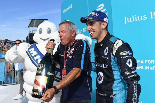 Buemi vyhrál druhý závod v Berlíně, ale až po penalizaci soupeře