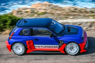 Nadupaný Renault 5 Turbo 3E se poprvé ukázal veřejnosti. Stalo se tak na Korsice