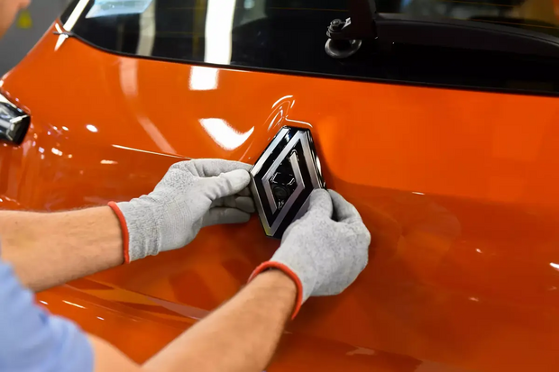 Francouzsko-čínské spojenectví mezi Renaultem a Geely se rozšiřuje