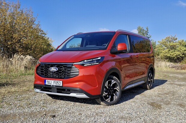 Ford Tourneo Custom PHEV Active (2025)