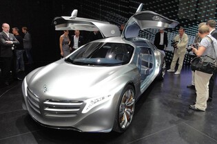 Mercedes-Benz F125! F-CELL Plug-In Hybrid 