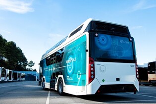 Toyota a Isuzu společně pracují na nové generaci autobusů poháněné vodíkem