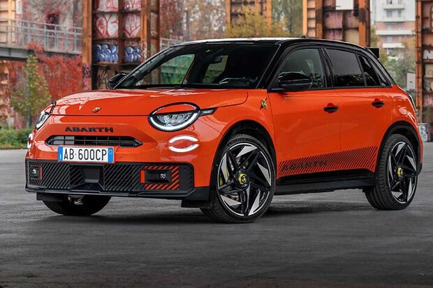 Abarth 600e přichází v limitované edici. Oslavuje nadcházející olympijské hry