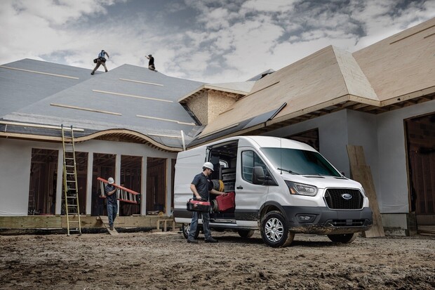 Ford E-Transit přichází jako modelový rok 2026. Zlepšila se hlavně konektivita