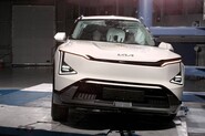 Kia hlásí další hvězdný úspěch v crashtestech. Tentokrát pro EV5