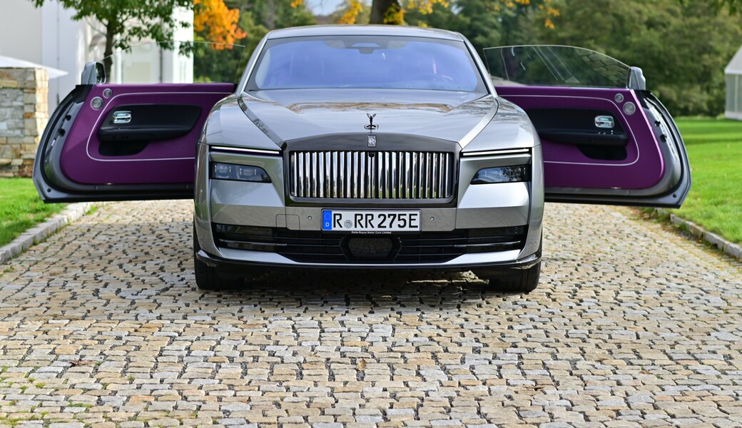 Rolls-Royce Spectre Black Badge