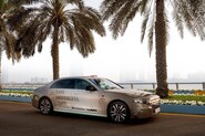 S‑Class bez řidiče? Mercedes startuje robotaxi v Abú Dhabí
