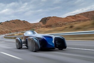 Renault slaví nový rekord. Jeho elektromobil ujel přes 1 000 km na nabití