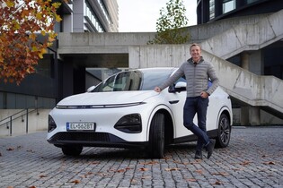 Ještě lepší než Tesla. Vyzkoušeli jsme automatické parkování Xpengu