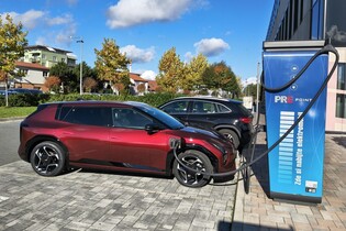 Jak rychle se nabije Kia EV4, když je na 400V platformě?