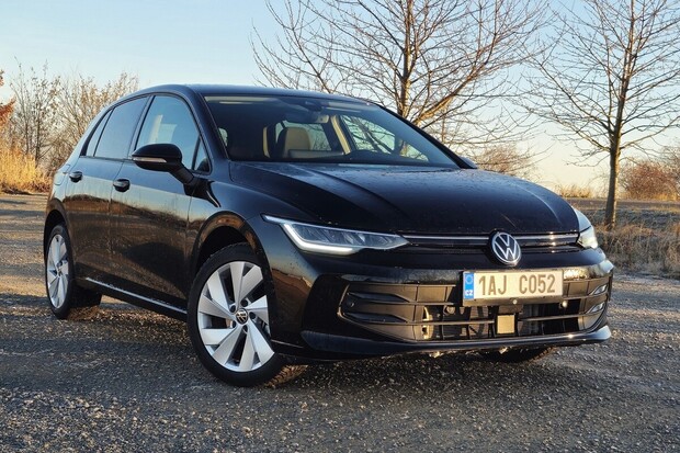 Volkswagen Golf 1.5 eTSI People (2026)