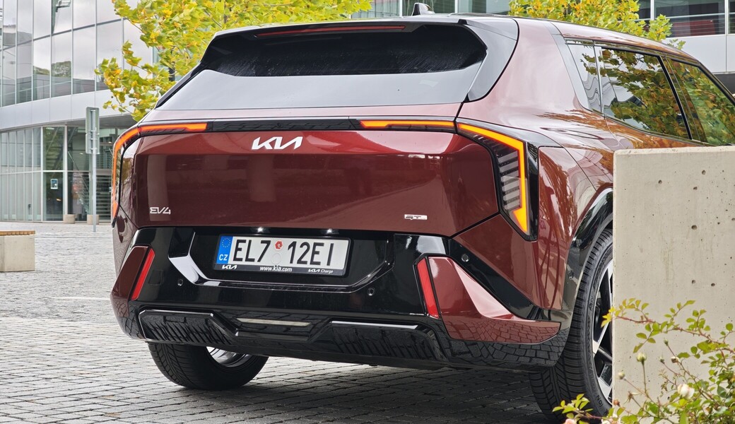 Kia EV4