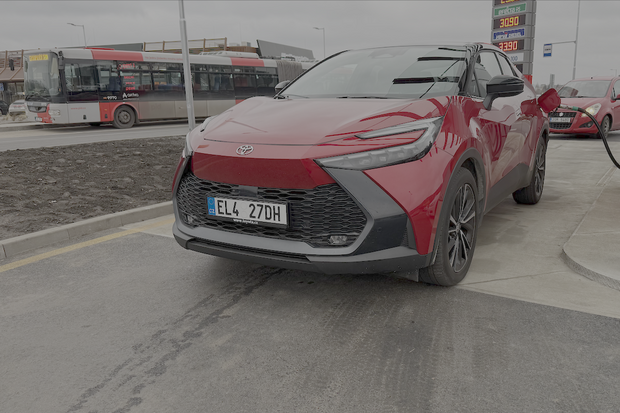 Toyota C-HR PHEV