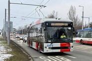 První turecký trolejbus v barvách PID vyjel do pražských ulic