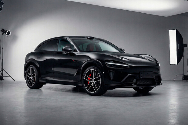 Xiaomi YU7 brzy dostane verzi GT. Nabídne 990 koní a pokoří třístovku