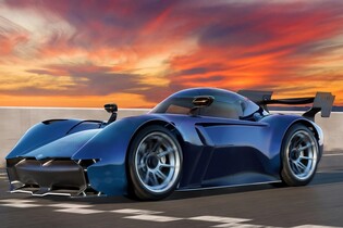 Batmobil od firmy McMurtry jde do výroby. Jeho parametry stačí na Formuli 1