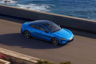 Xiaomi nedávno omladilo model SU7. Poznat to lze zvenčí i zevnitř