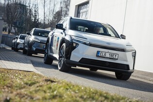 Horská služba ČR začala využívat elektromobily. Pomohla ji s tím značka Toyota