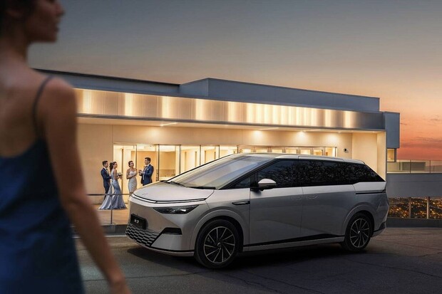 XPeng fandí velkým rodinám. Ještě letos doveze obrovské překvapení