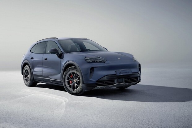 Porsche rozšiřuje nabídku. Přidává silnější variantu elektrického Cayennu