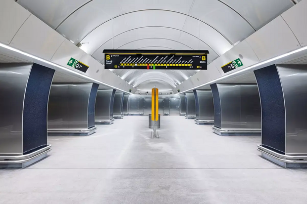 Českomoravská se po 439 dnech vrací do provozu. Podívejte se, jak vypadá po proměně