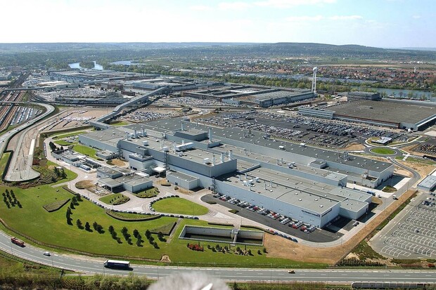 Stellantis utlumí výrobu aut ve své tradiční francouzské továrně