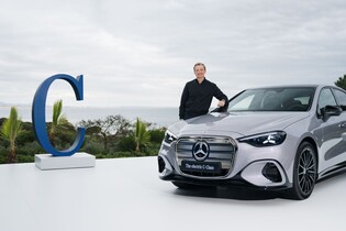 Mercedes ukázal novou Třídu C. Je elektrická a našlapaná technikou z GLC