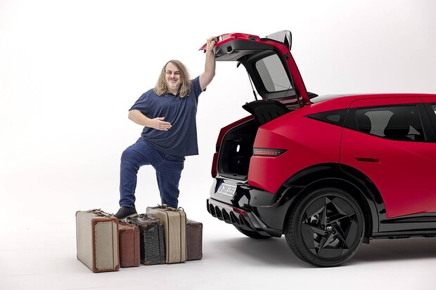 Hyundai Ioniq 3 je na světě. Když se skládá ocel přes ocel