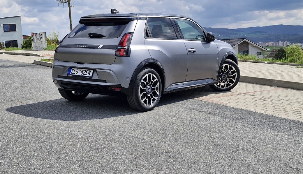 Renault 5 E-Tech Roland Garros (2026)