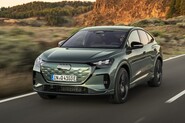 Audi inovuje Q4 e-tron. Dojede dál a uvnitř má tři displeje