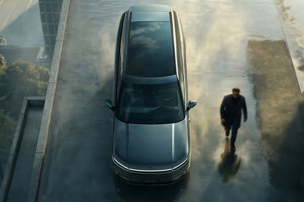 XPeng GX. Vlajková loď s plně autonomním řízením a skoro 600 koňmi