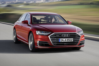 Začíná se prodávat Audi A8. Známe ceny vlajkové lodi se 40 asistenčními systémy