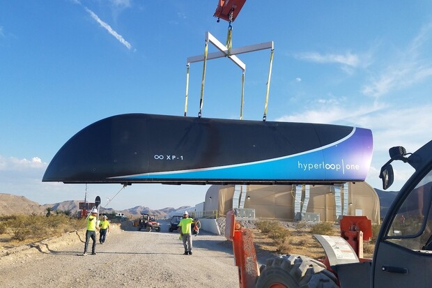 Další sen Elona Muska realitou. Hyperloop One uspěl v prvním ostrém testu