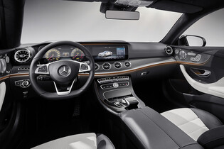 S Mercedesem třídy E si pokecáte už ve 22 jazycích. Bude umět i česky?