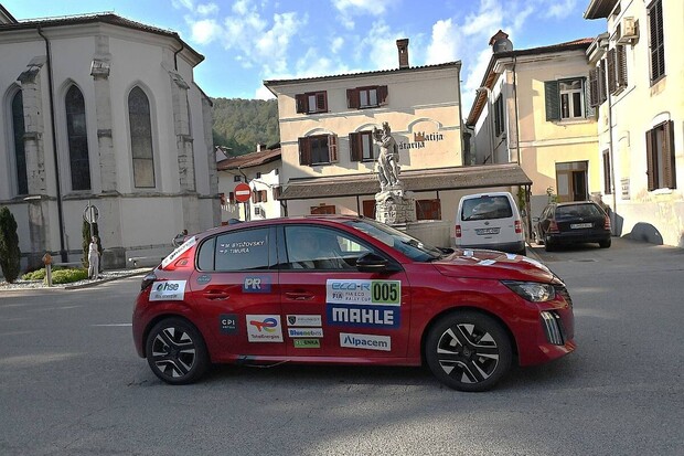 Dvě posádky Peugeot TotalEnergies vyrazí do boje o body na Moravě