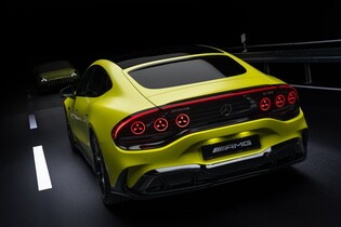 Nové Mercedes-AMG GT čtyřdveřové kupé je brutální elektrika z jiného světa