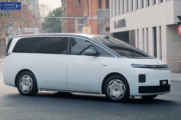 Číňané posouvají luxusní MPV. Leapmotor D99 má otočná sedadla i velkou baterii