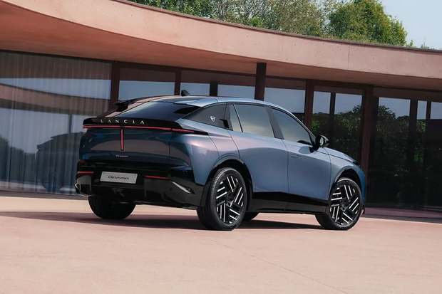 Gamma záření z Itálie. Lancia ukázala elektromobil, který fanoušky asi nepotěší