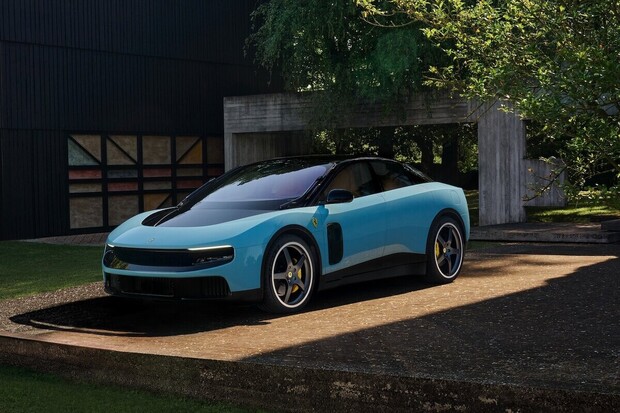 První elektrické Ferrari v historii značky rozdělilo svět. Je terčem mnoha vtipů