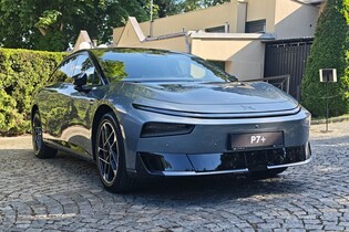 Xpeng v Česku uvedl svoji limuzínu P7+. Překvapí luxusem i cenou