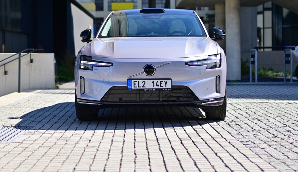 Volvo ES90